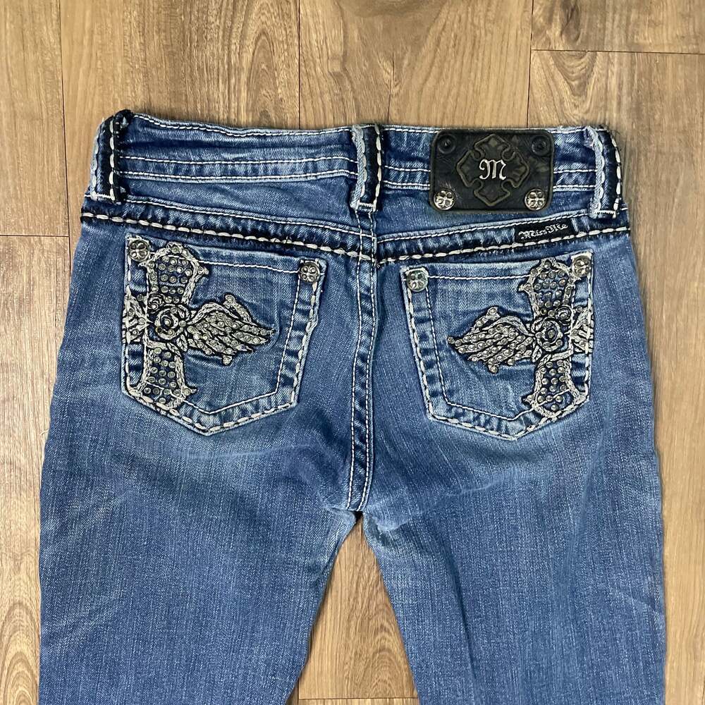 Miss Me Jeans Women's Size 26 boot cut Denim Rhinestone cross embelished Pockets
